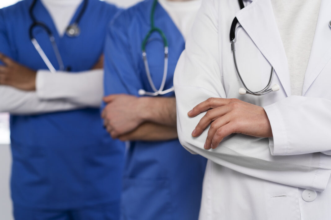 nurse-doctor-team-ready-work-day (1)